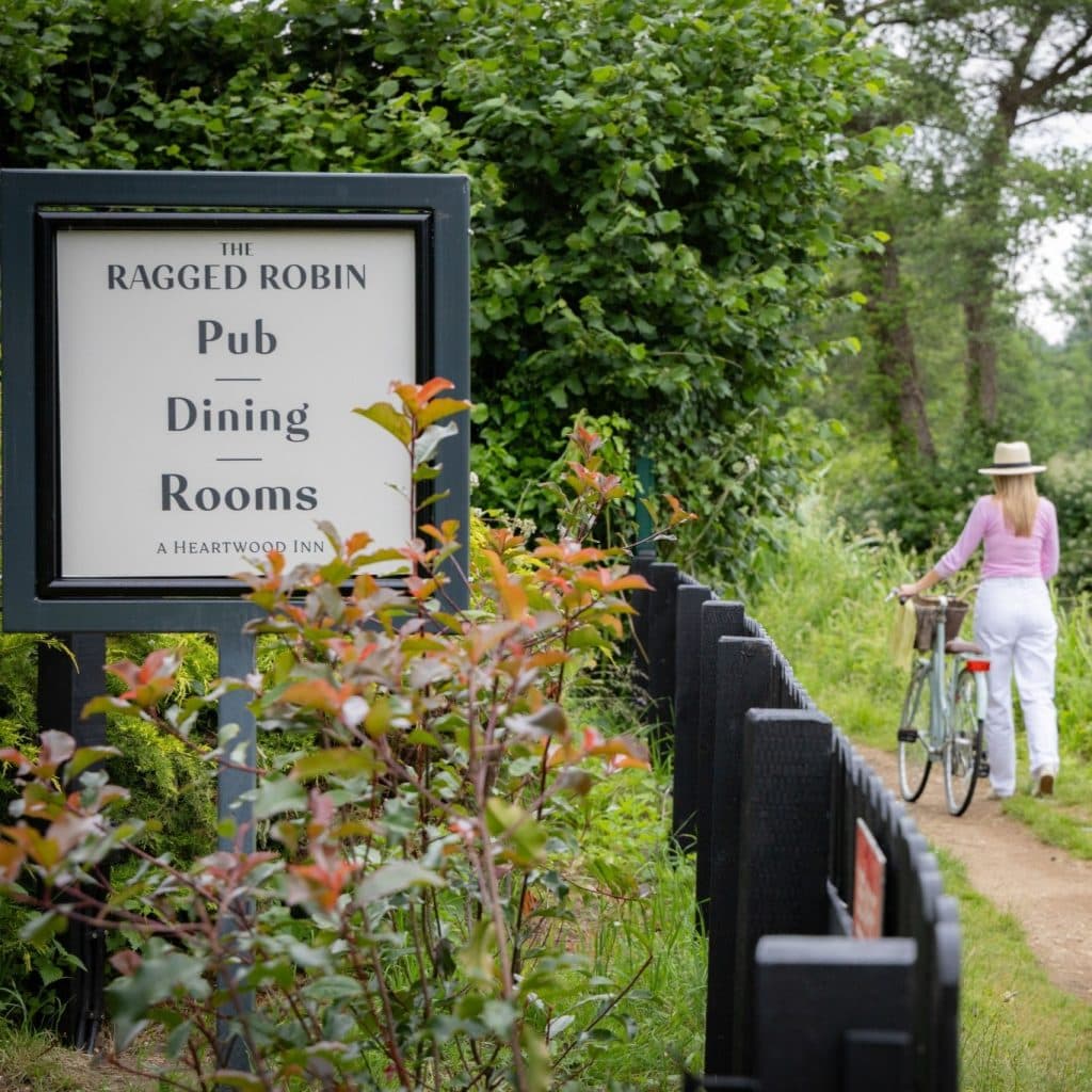 the-ragged-robin-godalming-images-003-square